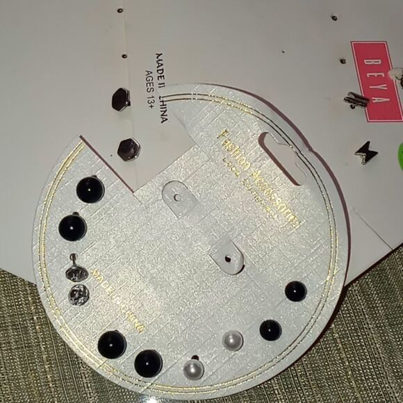 Priced for one/ free in bundles - Picture 7 of 7